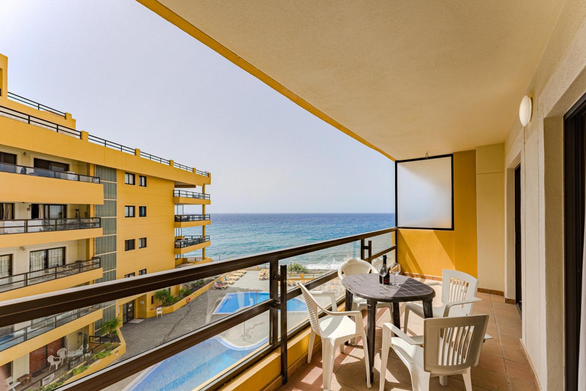 Edificio Agua Marina Panoramic View Apartments On First Line San Miguel de Abona Exterior photo